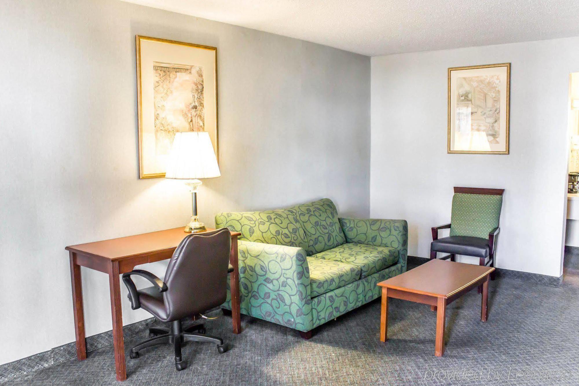 Dayspring Extended Stay Ґрінсборо Екстер'єр фото
