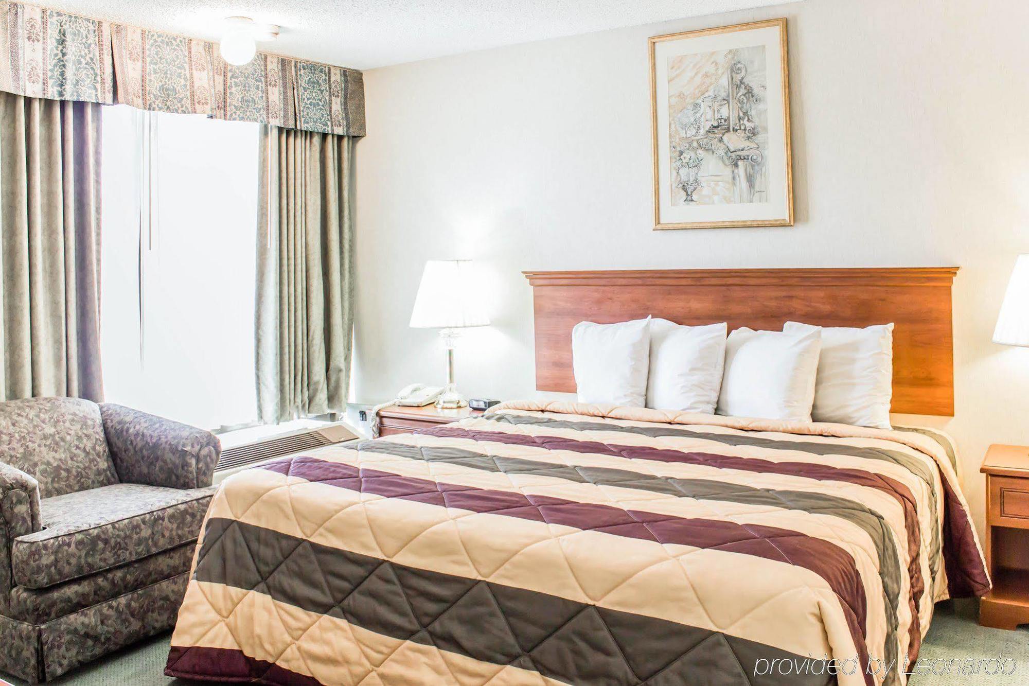 Dayspring Extended Stay Ґрінсборо Екстер'єр фото